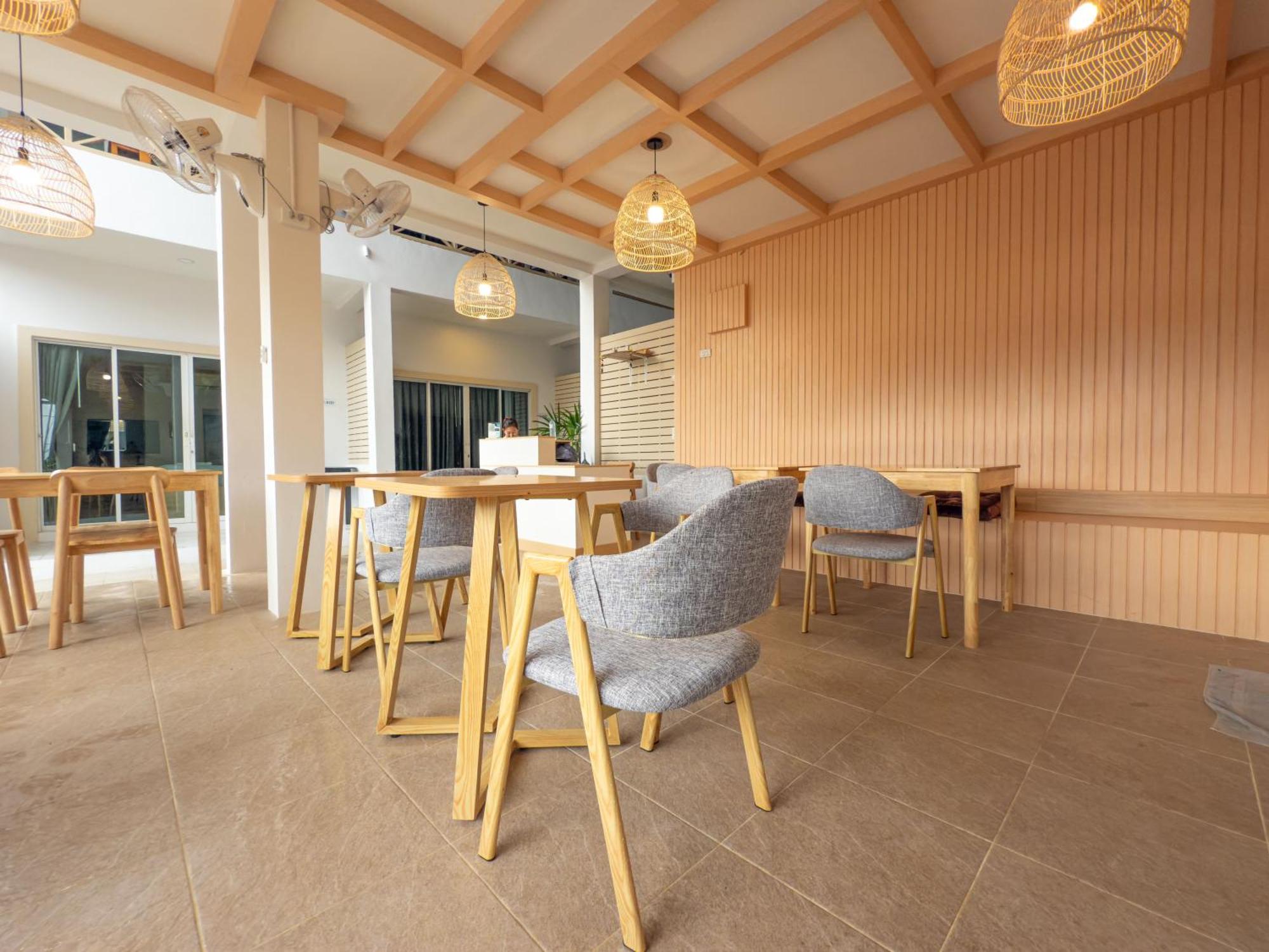 The Seathru Koh Larn Hotel Pattaya Ngoại thất bức ảnh