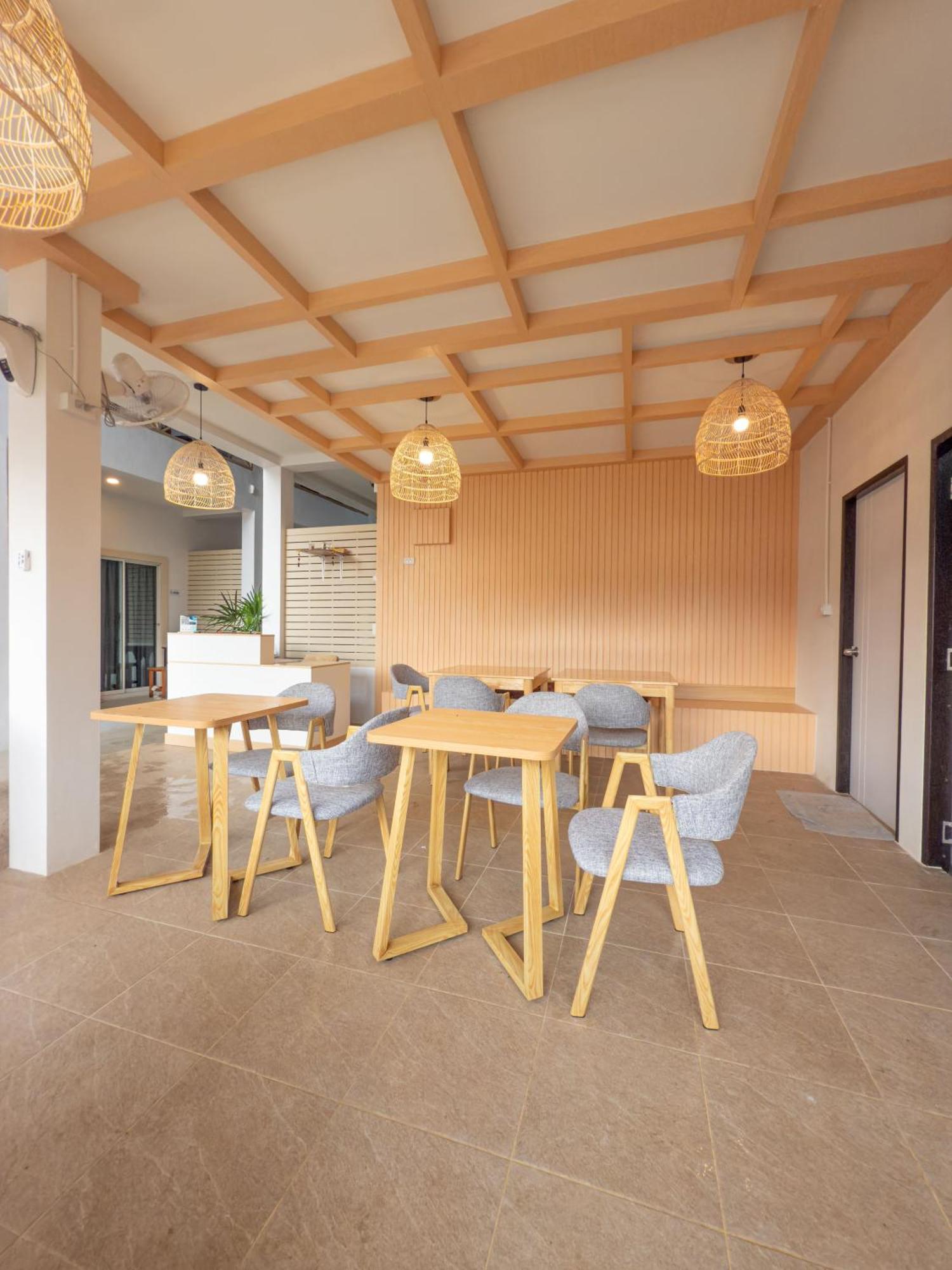 The Seathru Koh Larn Hotel Pattaya Ngoại thất bức ảnh
