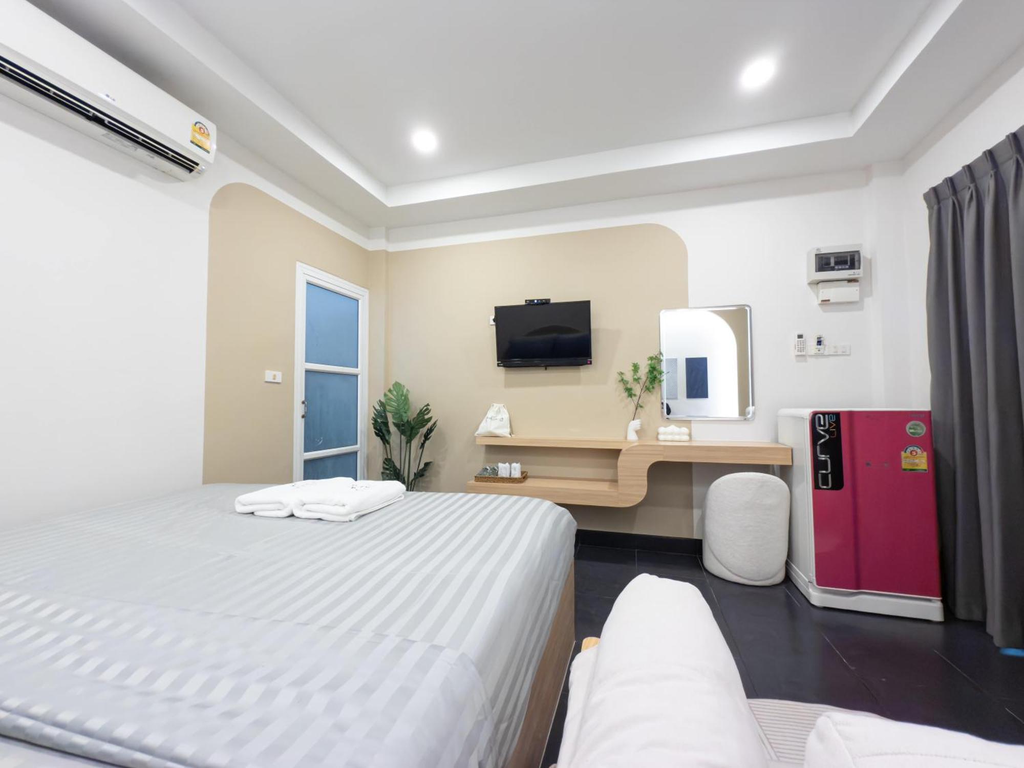 The Seathru Koh Larn Hotel Pattaya Ngoại thất bức ảnh