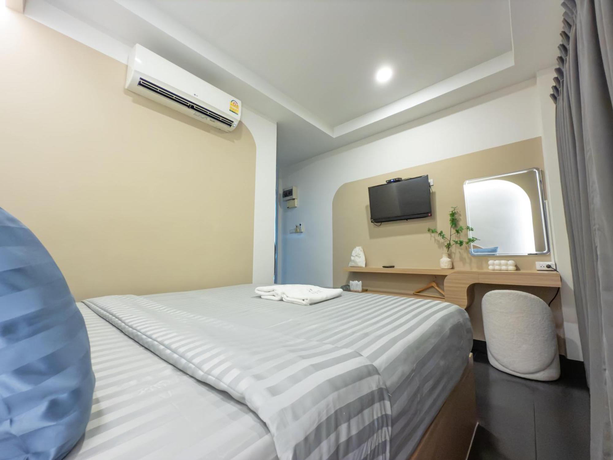 The Seathru Koh Larn Hotel Pattaya Ngoại thất bức ảnh