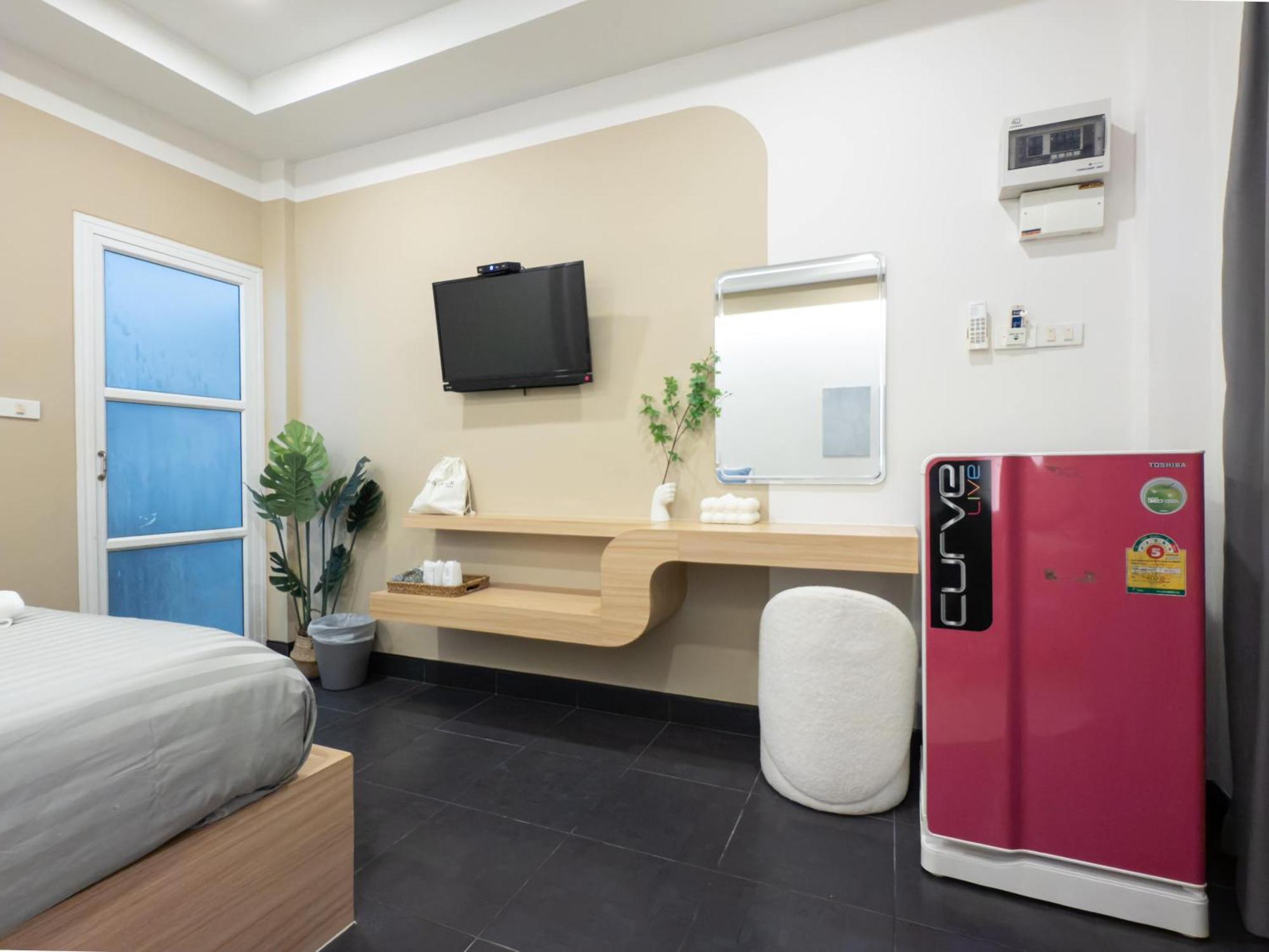 The Seathru Koh Larn Hotel Pattaya Ngoại thất bức ảnh
