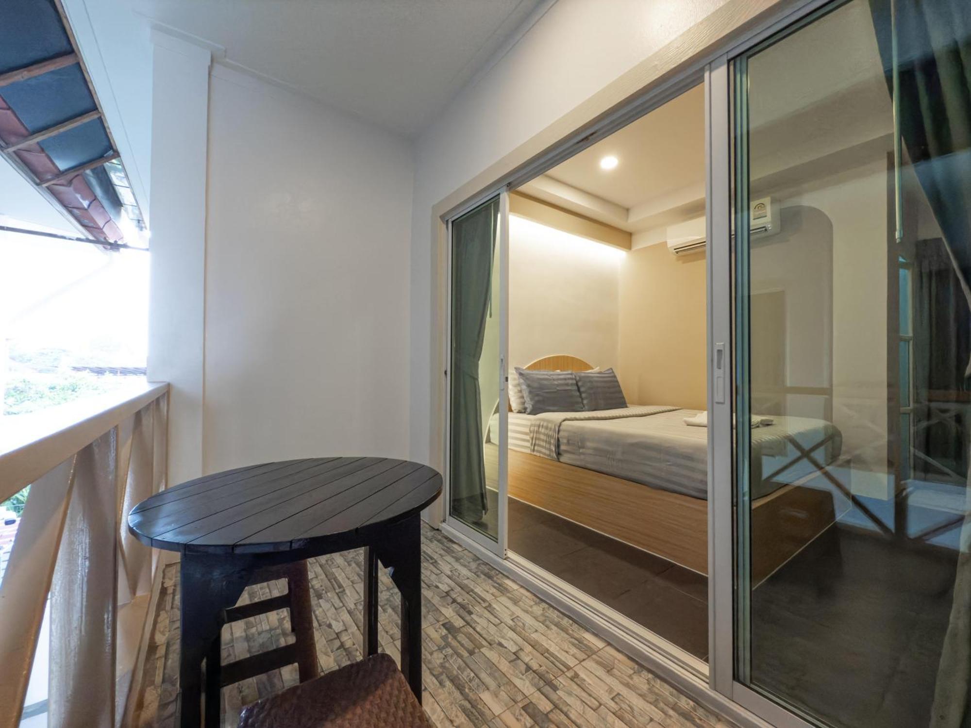The Seathru Koh Larn Hotel Pattaya Ngoại thất bức ảnh