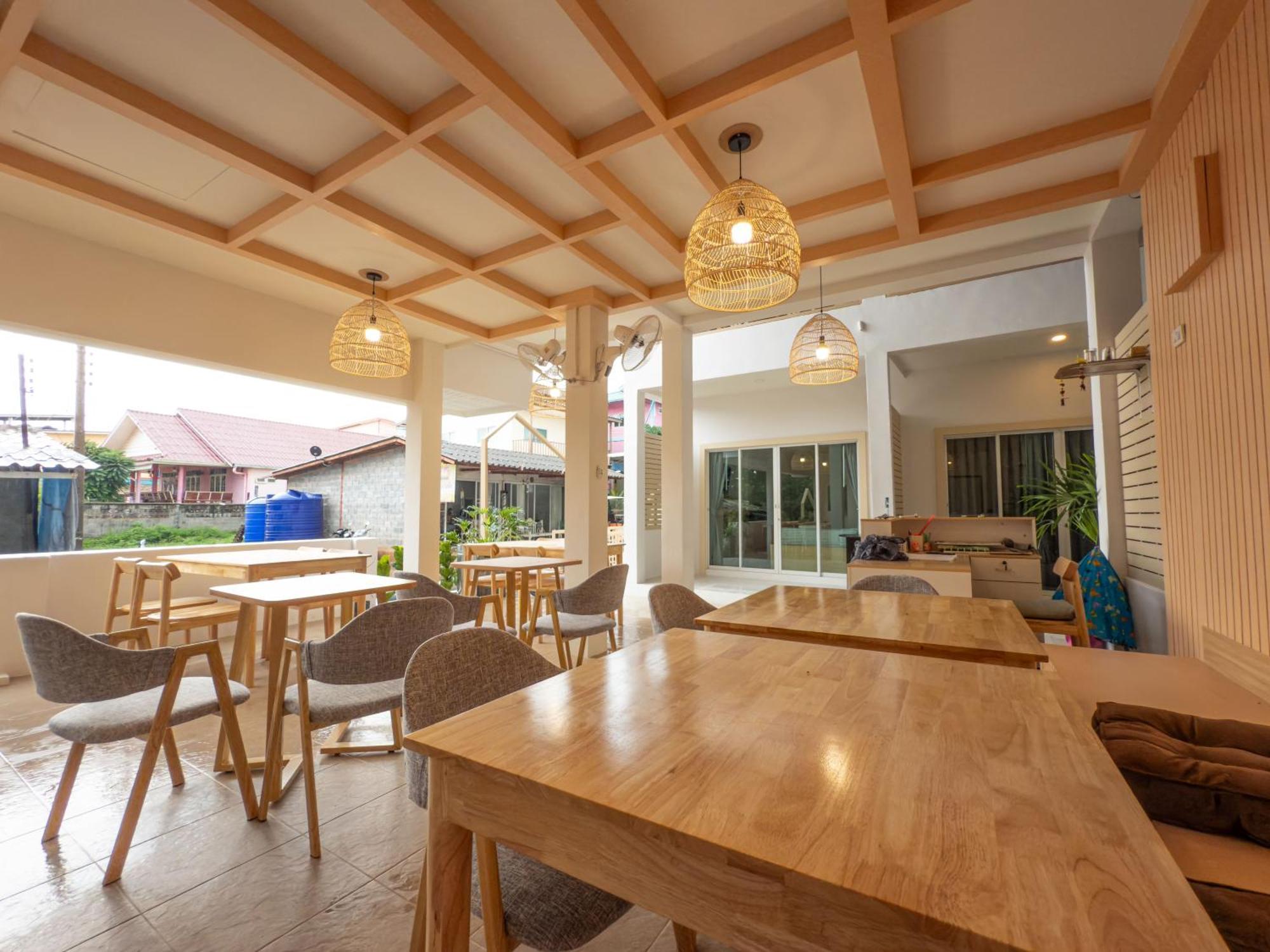 The Seathru Koh Larn Hotel Pattaya Ngoại thất bức ảnh